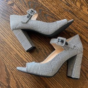 Vince Camuto Pumps